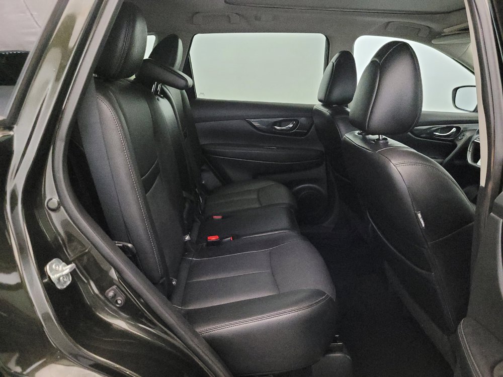 Used 2017 Nissan Rogue SL w/ SL Premium Package FWD image 19