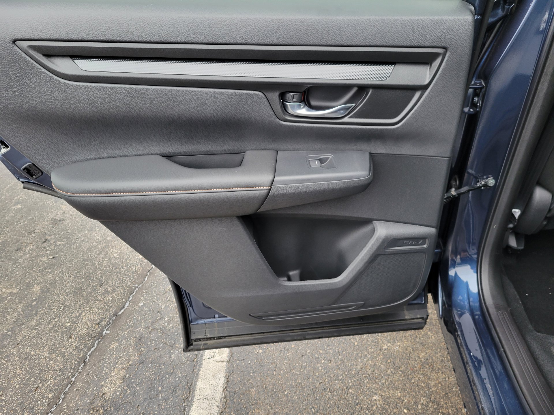 Used 2025 Honda CR-V Sport image 13