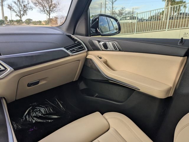 Used 2022 BMW X5 xDrive40i w/ Executive Package image 15