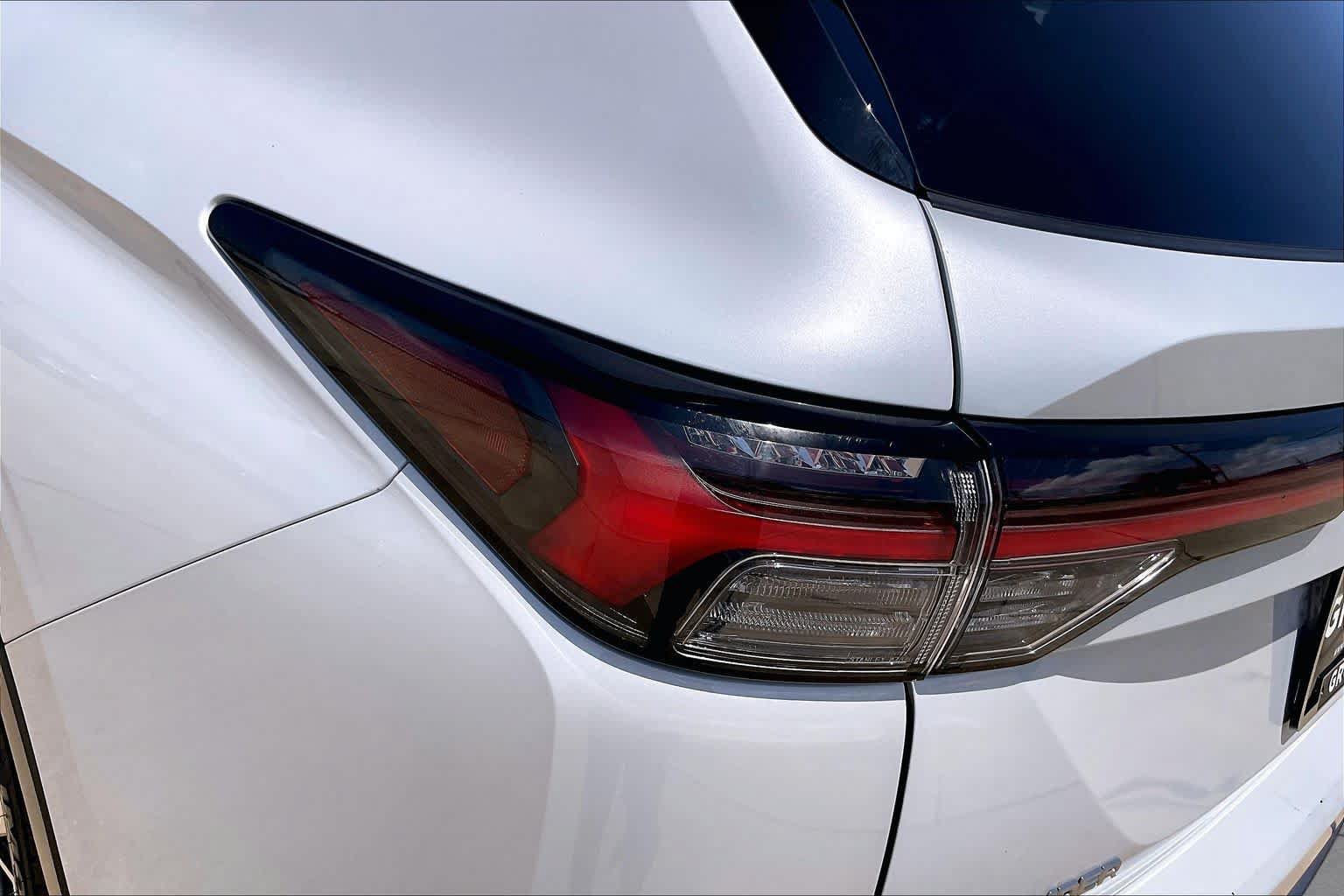 Used 2025 Mitsubishi Outlander SE AWD/4WD image 27