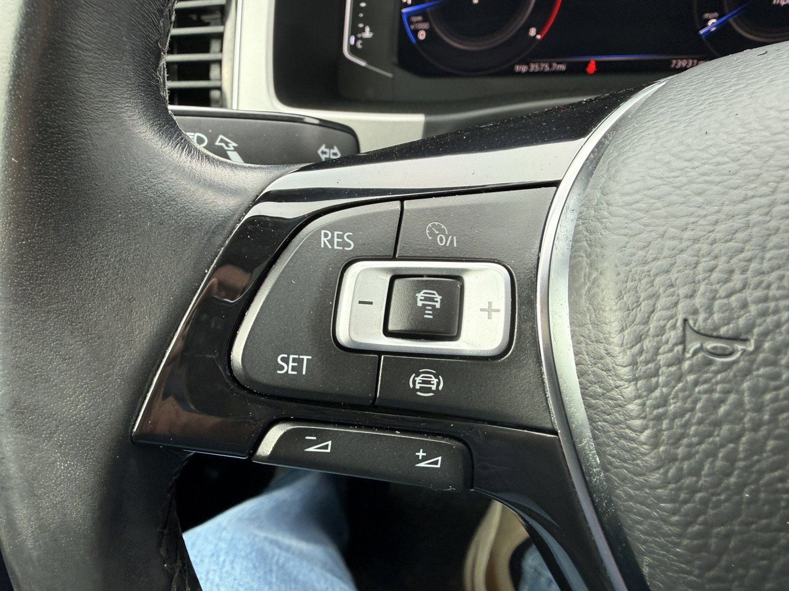 Used 2019 Volkswagen Atlas SEL Premium AWD/4WD image 15