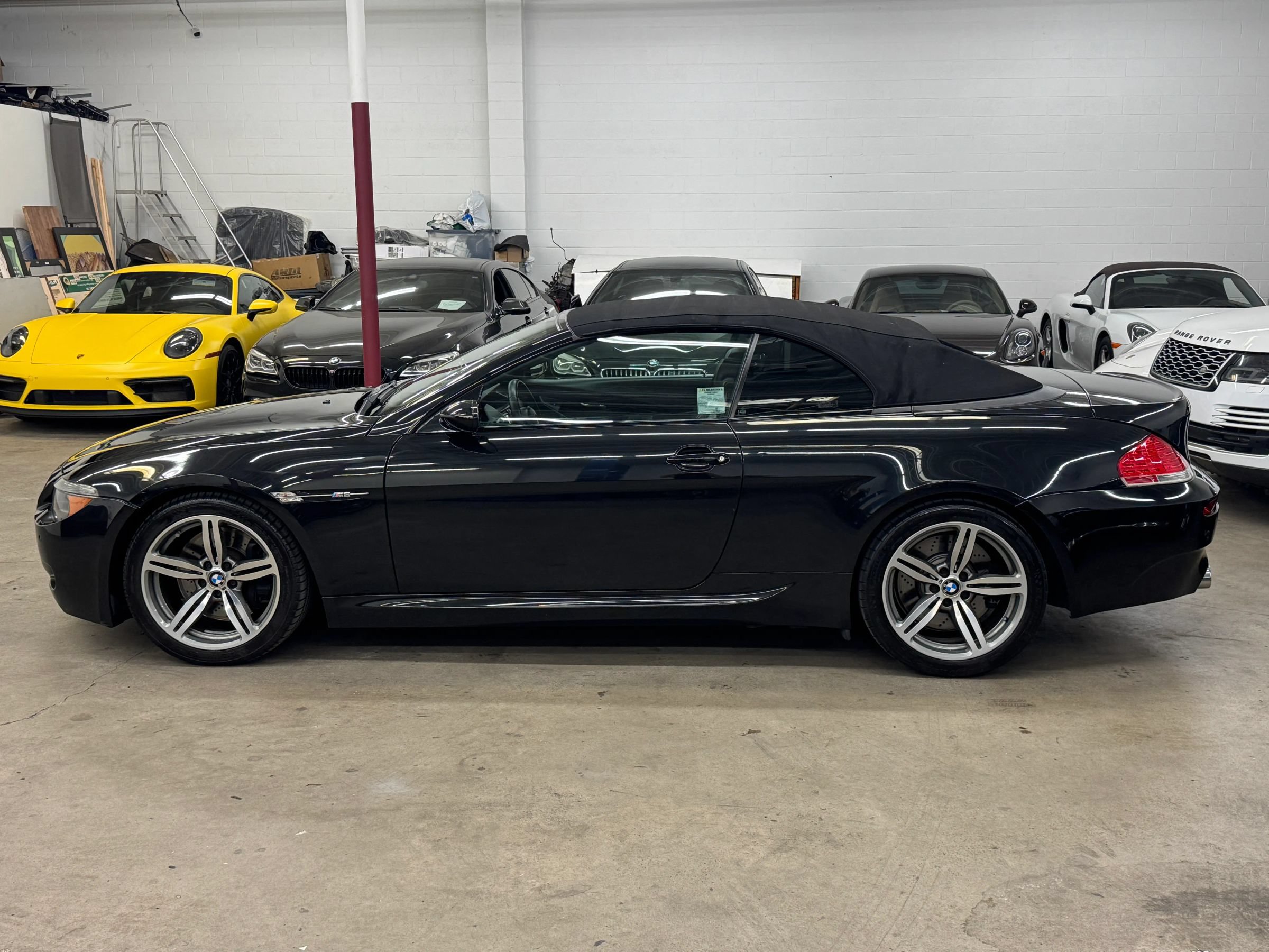 Used 2007 BMW M6 Convertible RWD image 4