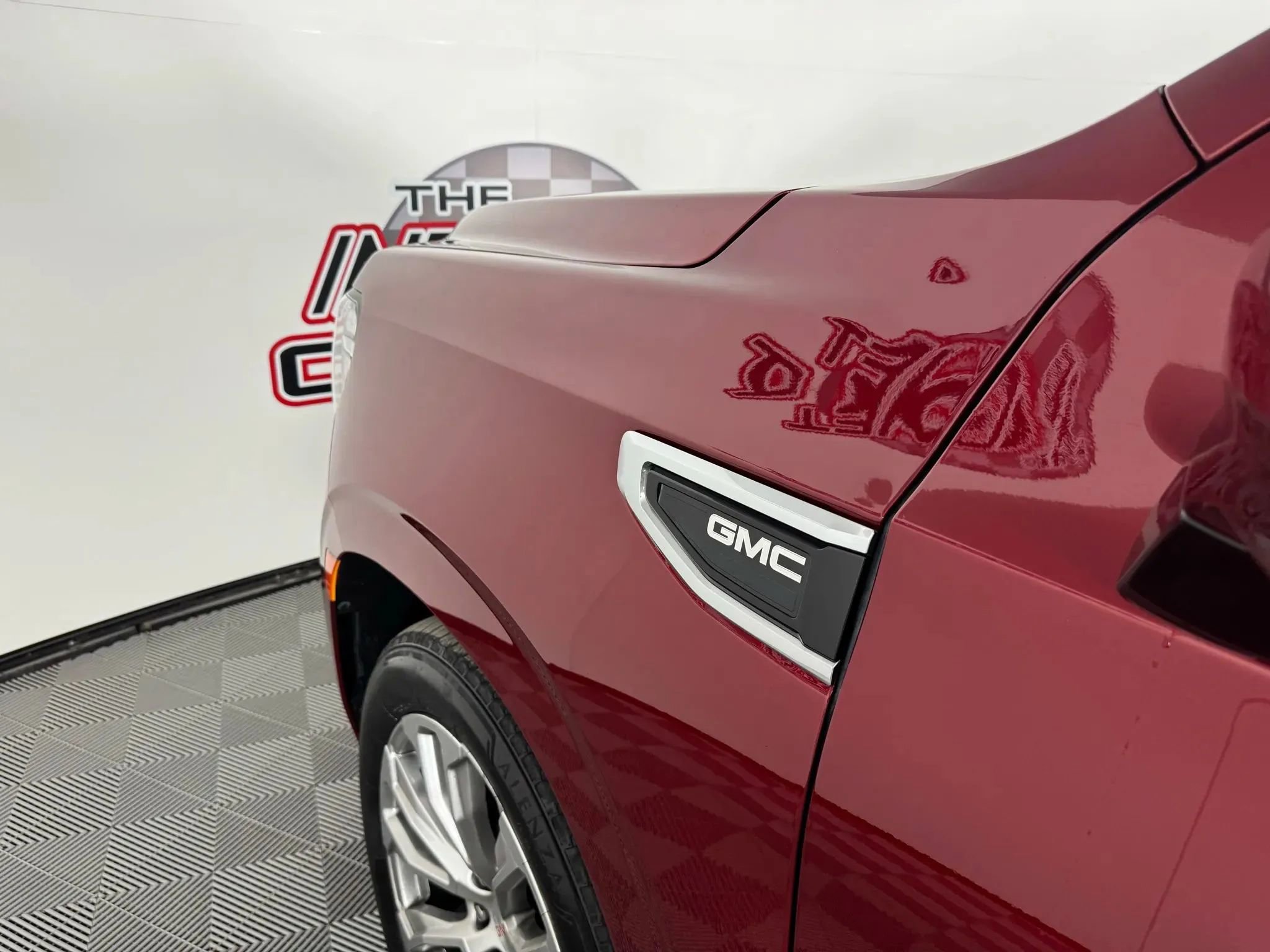 Used 2022 GMC Yukon XL Denali w/ Denali Premium Package image 26