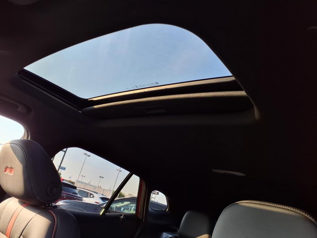 New 2025 Chevrolet Trax RS w/ Sunroof Package FWD image 12