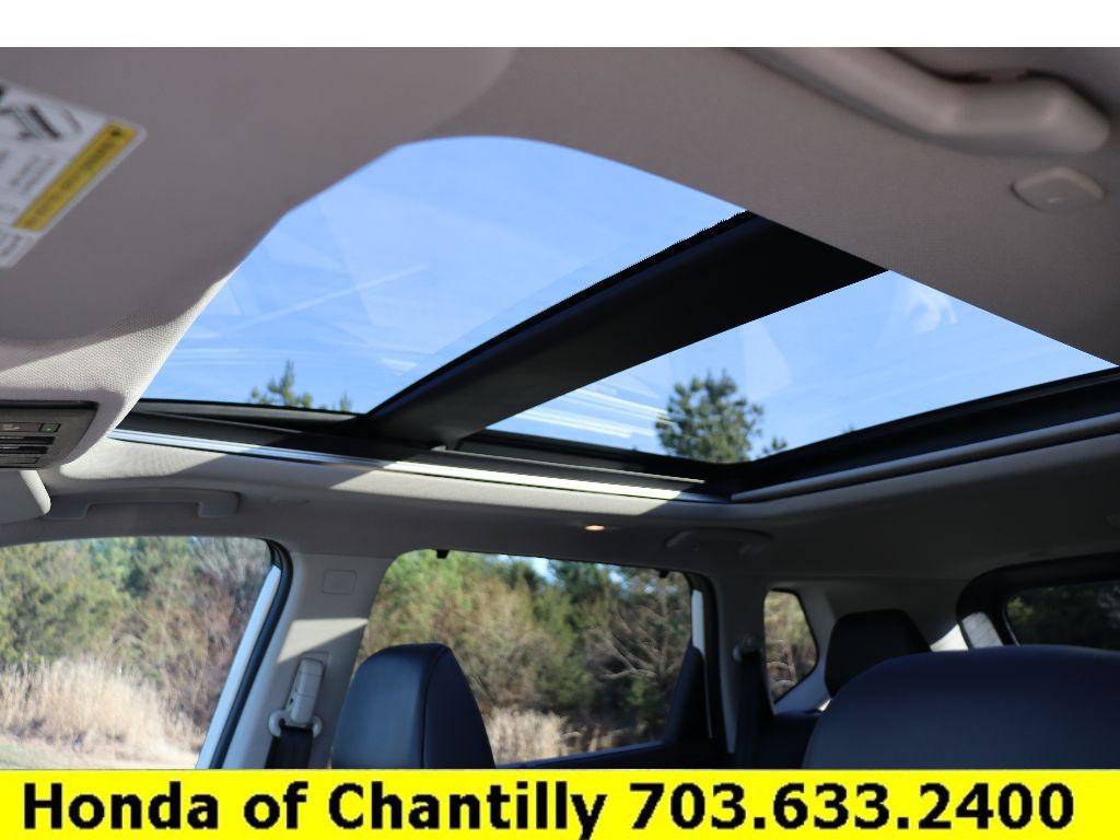 Used 2023 Nissan Rogue SV w/ SV Premium B Package image 23