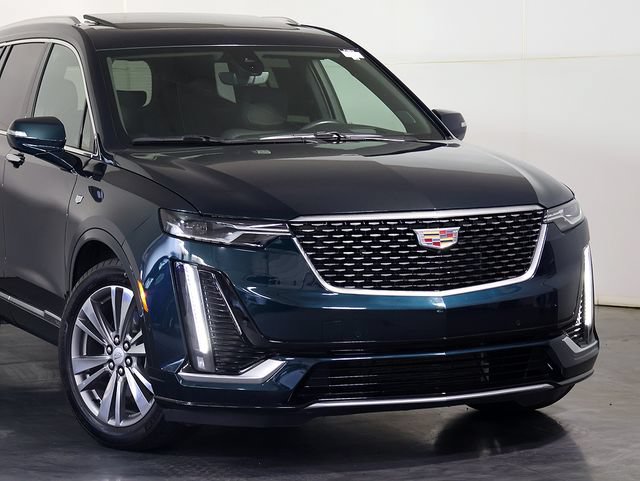 Used 2024 Cadillac XT6 Premium Luxury w/ Technology Package AWD/4WD image 6