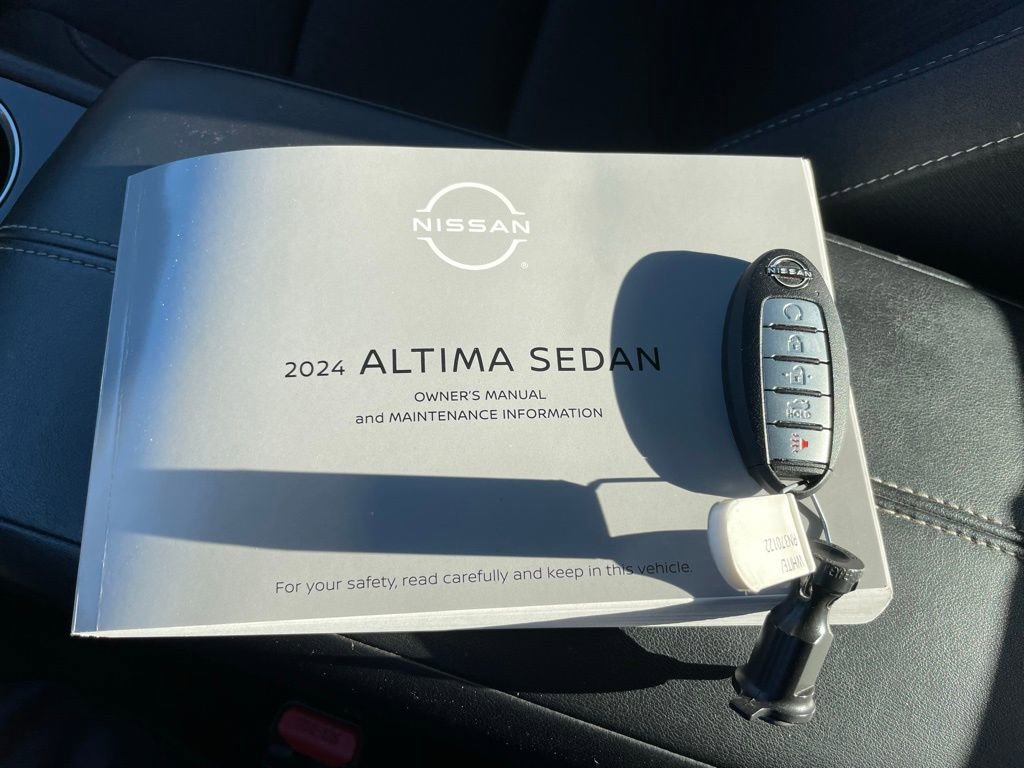 Used 2024 Nissan Altima 2.5 SV image 44