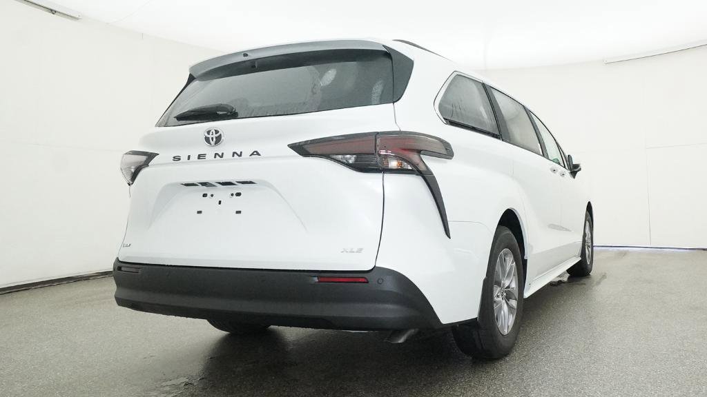 New 2026 Toyota Sienna XLE FWD image 23