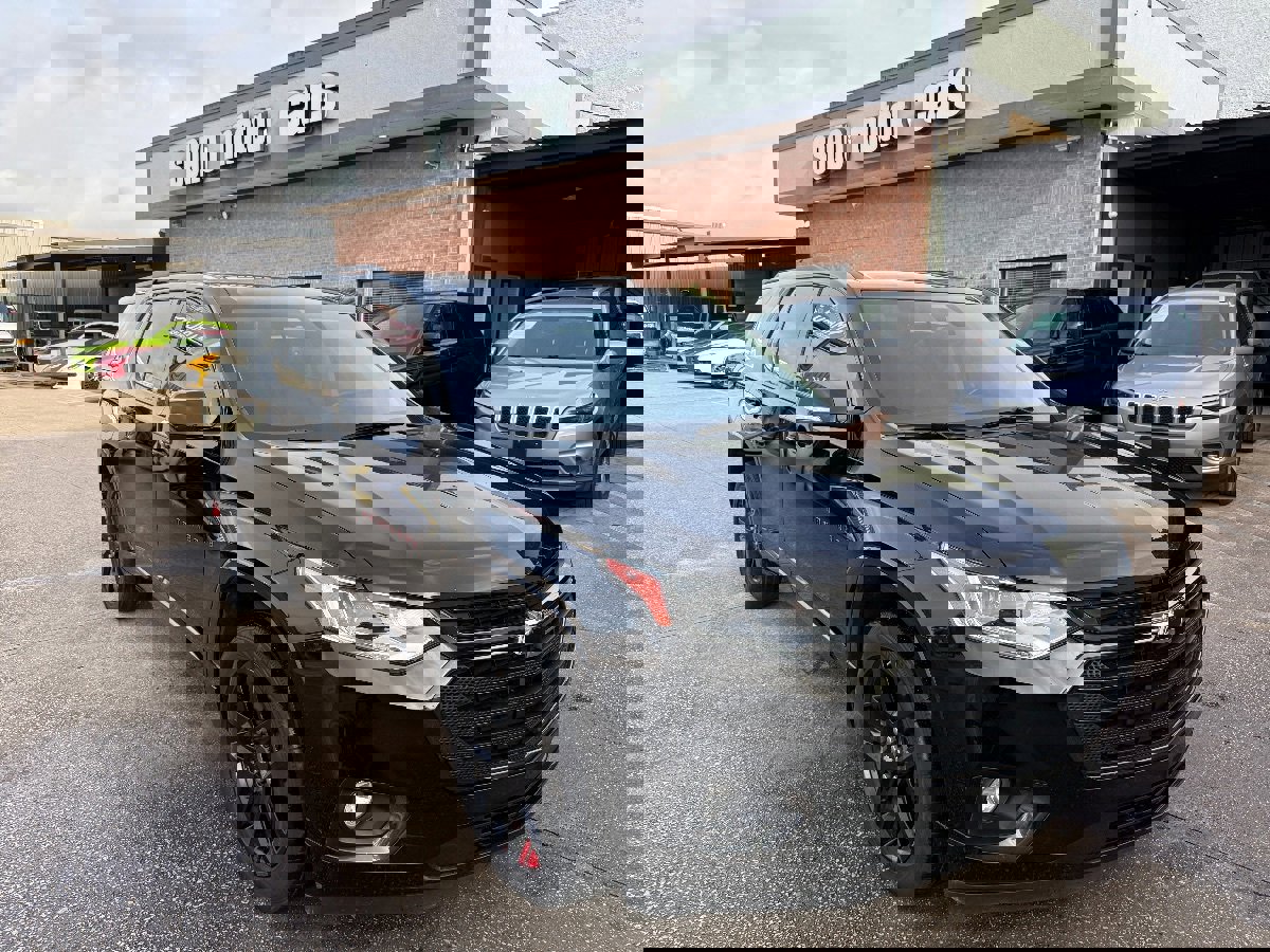 Used 2019 Chevrolet Traverse Premier w/ Redline Edition image 3