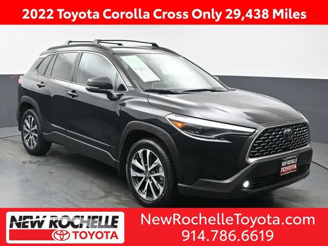 Certified 2022 Toyota Corolla Cross XLE w/ Black Badges Package (TMS) AWD/4WD video 1