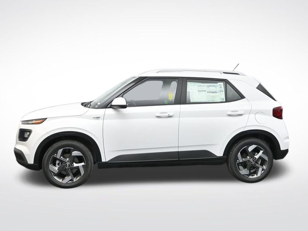 New 2026 Hyundai Venue SEL FWD image 2