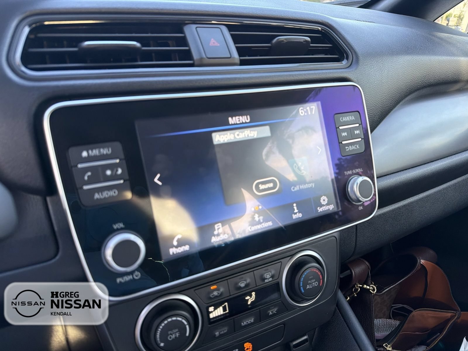 Used 2022 Nissan Leaf S FWD image 7
