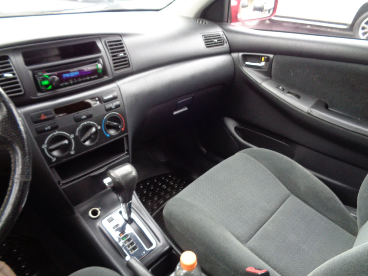 Used 2004 Toyota Corolla LE image 19