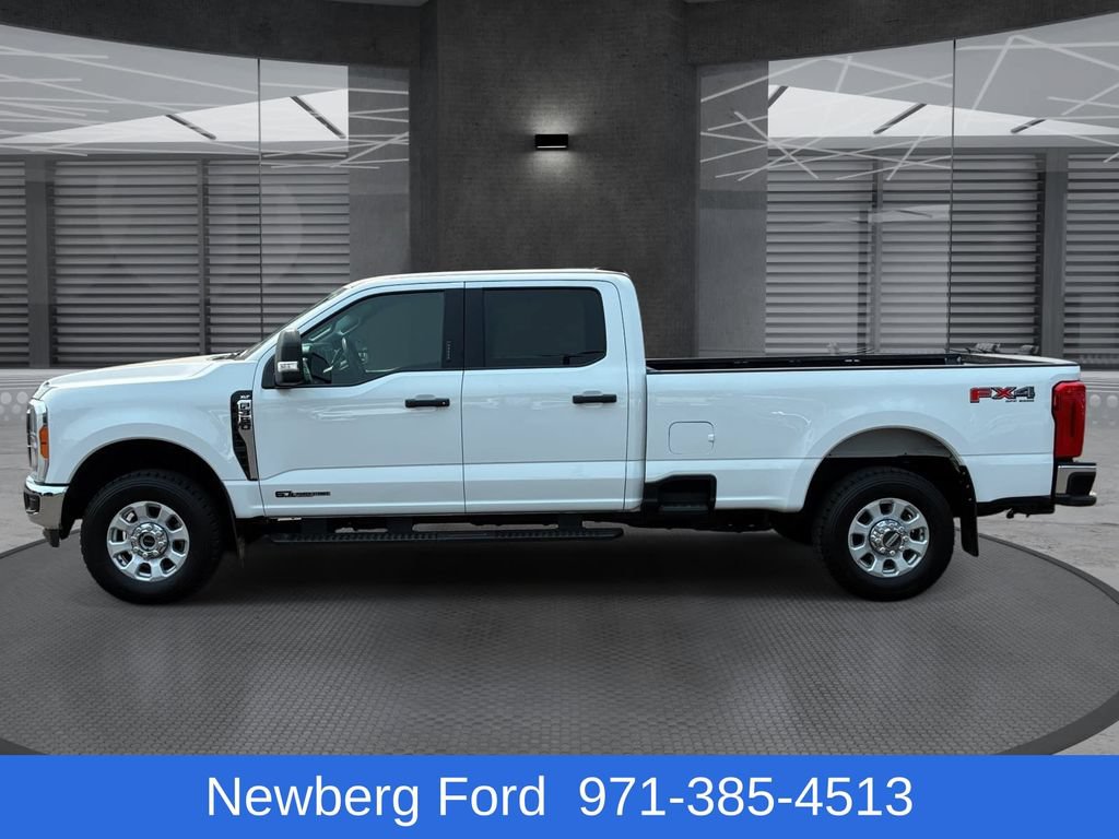 Used 2023 Ford F350 XLT w/ FX4 Off-Road Package AWD/4WD image 8