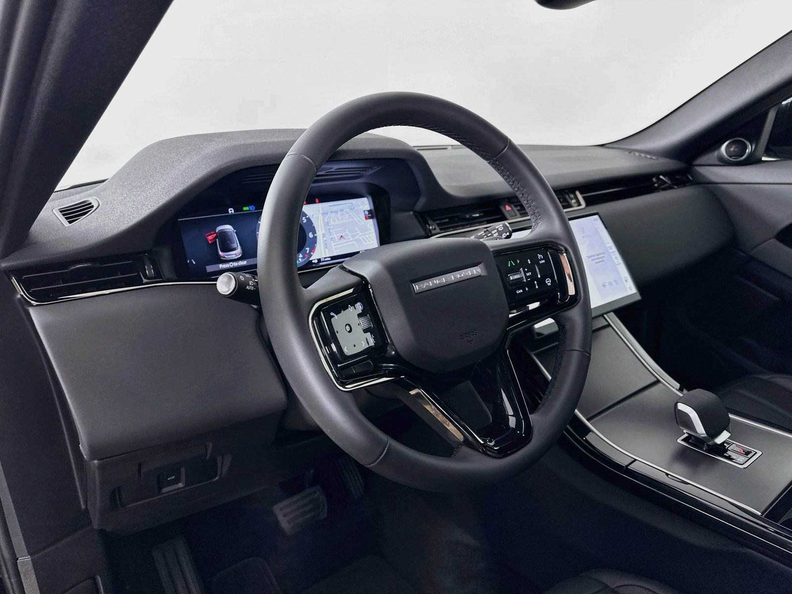 New 2026 Land Rover Range Rover Evoque S AWD/4WD image 32