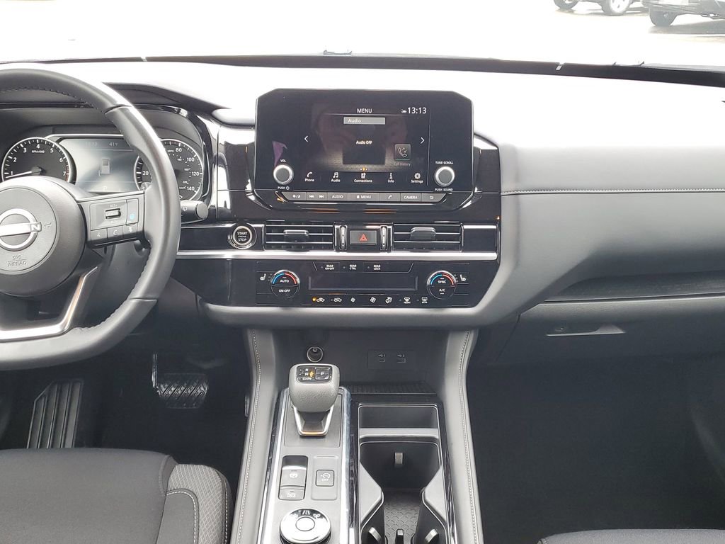 Used 2024 Nissan Pathfinder SV image 24