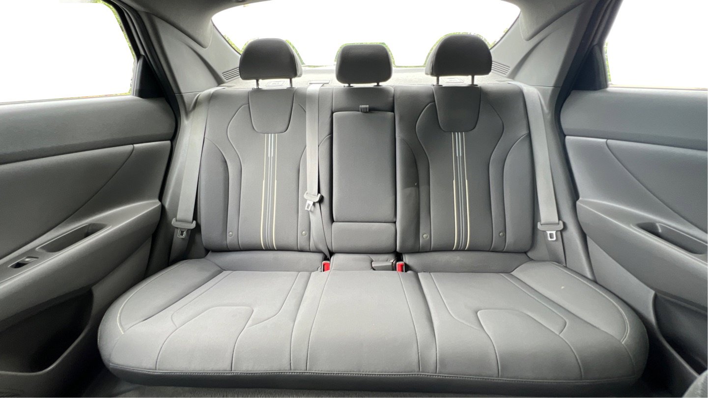 Used 2021 Hyundai Elantra SEL w/ Convenience + Premium Package FWD image 20