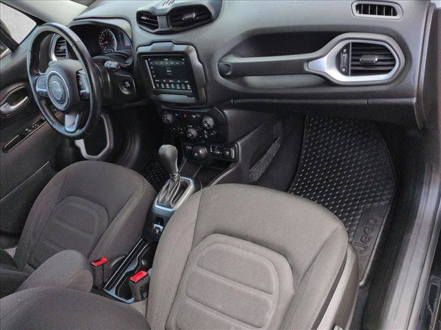 Used 2018 Jeep Renegade Latitude w/ Cold Weather Group AWD/4WD image 27