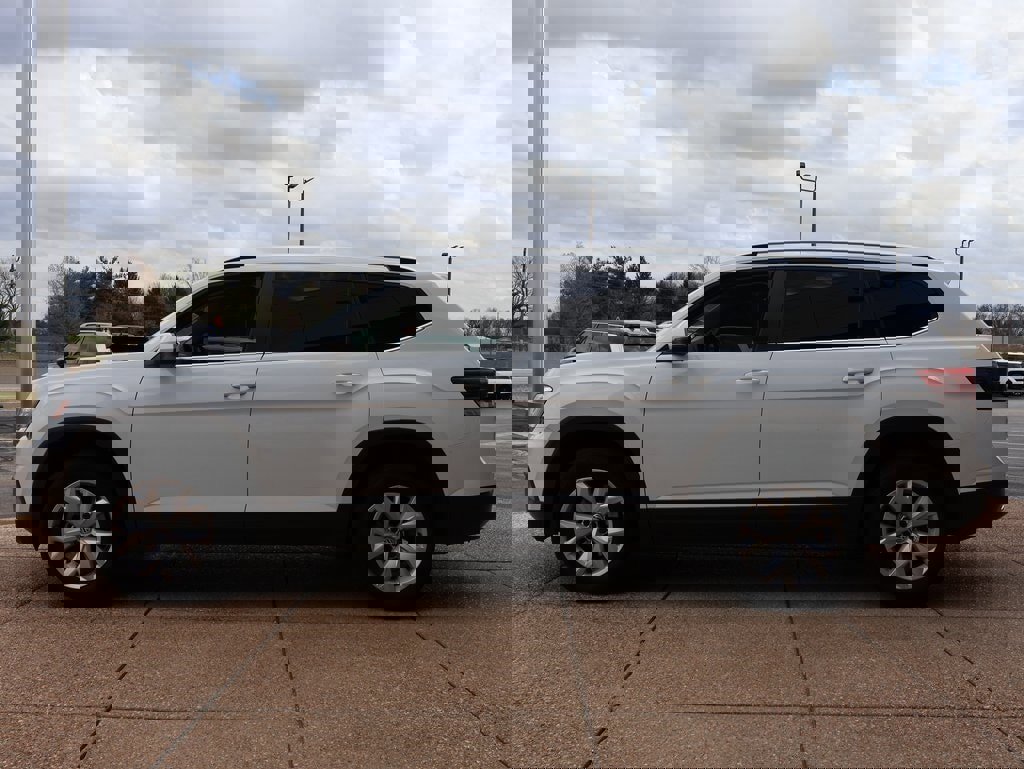 Used 2018 Volkswagen Atlas SE image 3