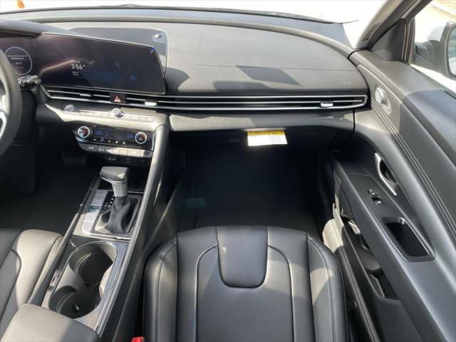 New 2025 Hyundai Elantra Limited image 15