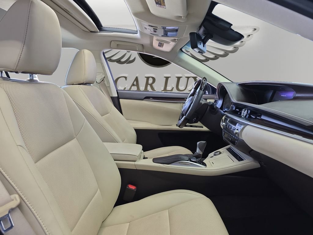 Used 2018 Lexus ES 350 w/ Navigation System Package image 14