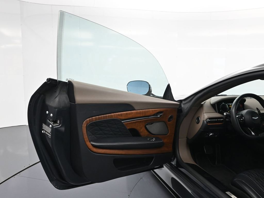 Used 2024 Aston Martin DB12 Coupe RWD image 13