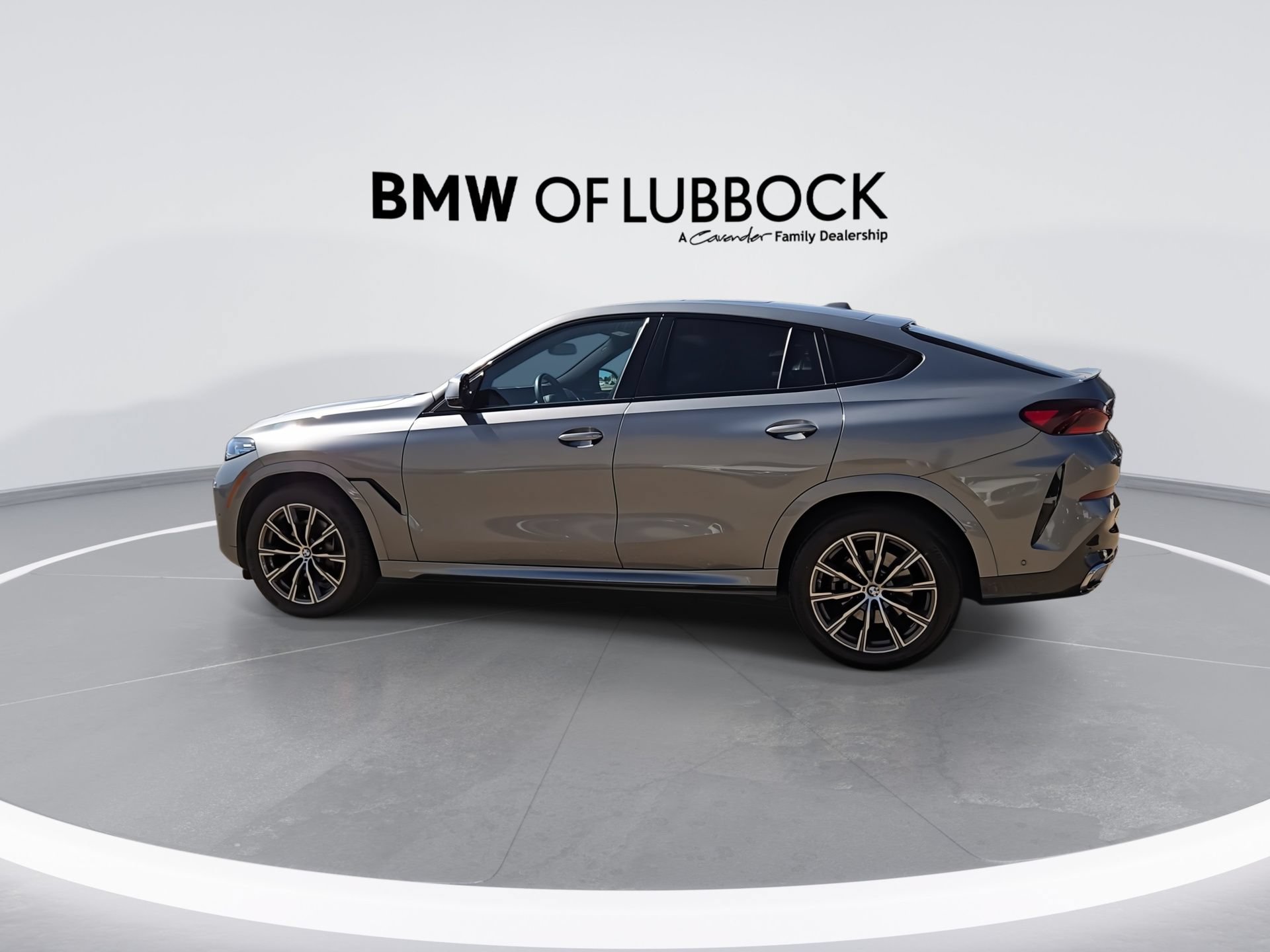 Used 2025 BMW X6 xDrive40i AWD/4WD image 6