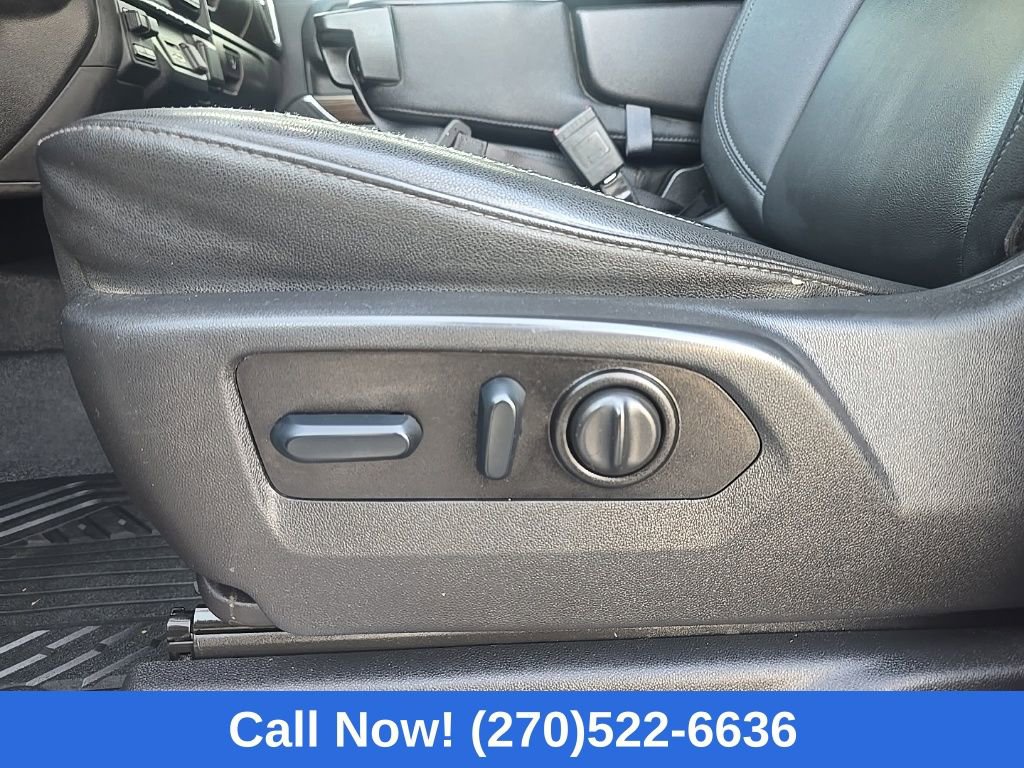 Used 2022 Chevrolet Silverado 2500 LT w/ Convenience Package image 14