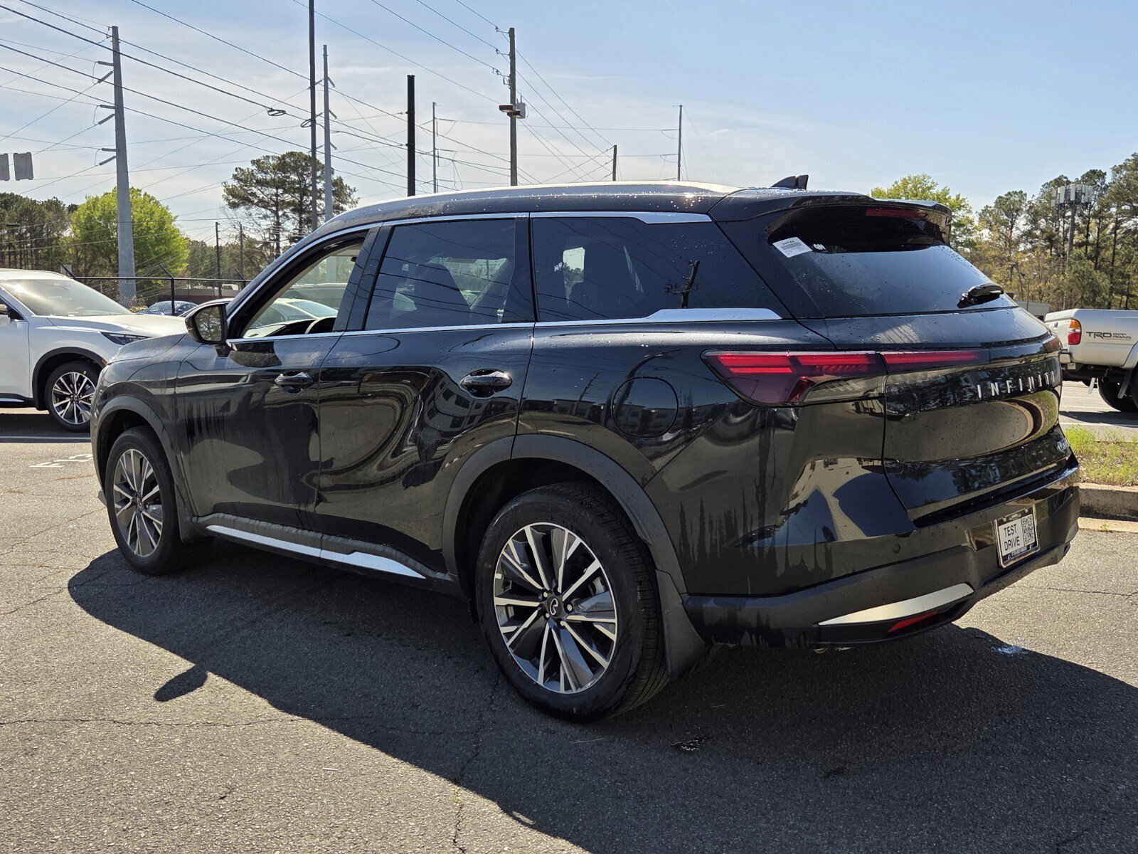 New 2026 INFINITI QX60 Luxe w/ Cargo Package image 8