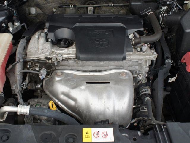 Used 2018 Toyota RAV4 Limited w/ All Weather Liner Package image 29