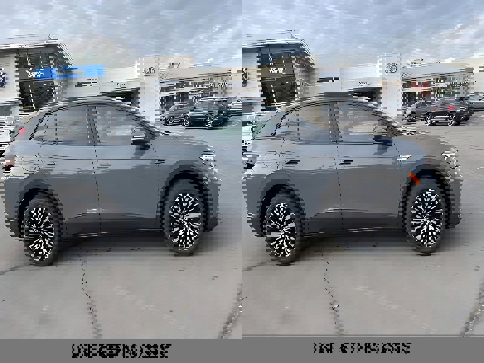 New 2026 Volkswagen ID.4 Pro image 2