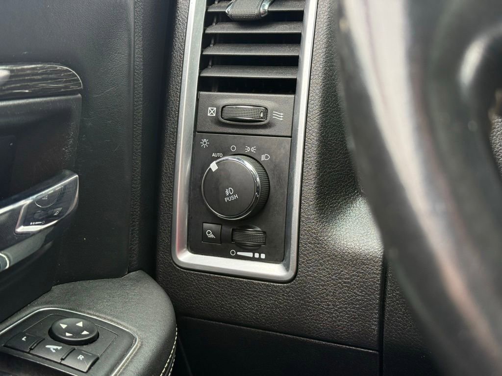 Used 2018 RAM 3500 Laramie Longhorn AWD/4WD image 23