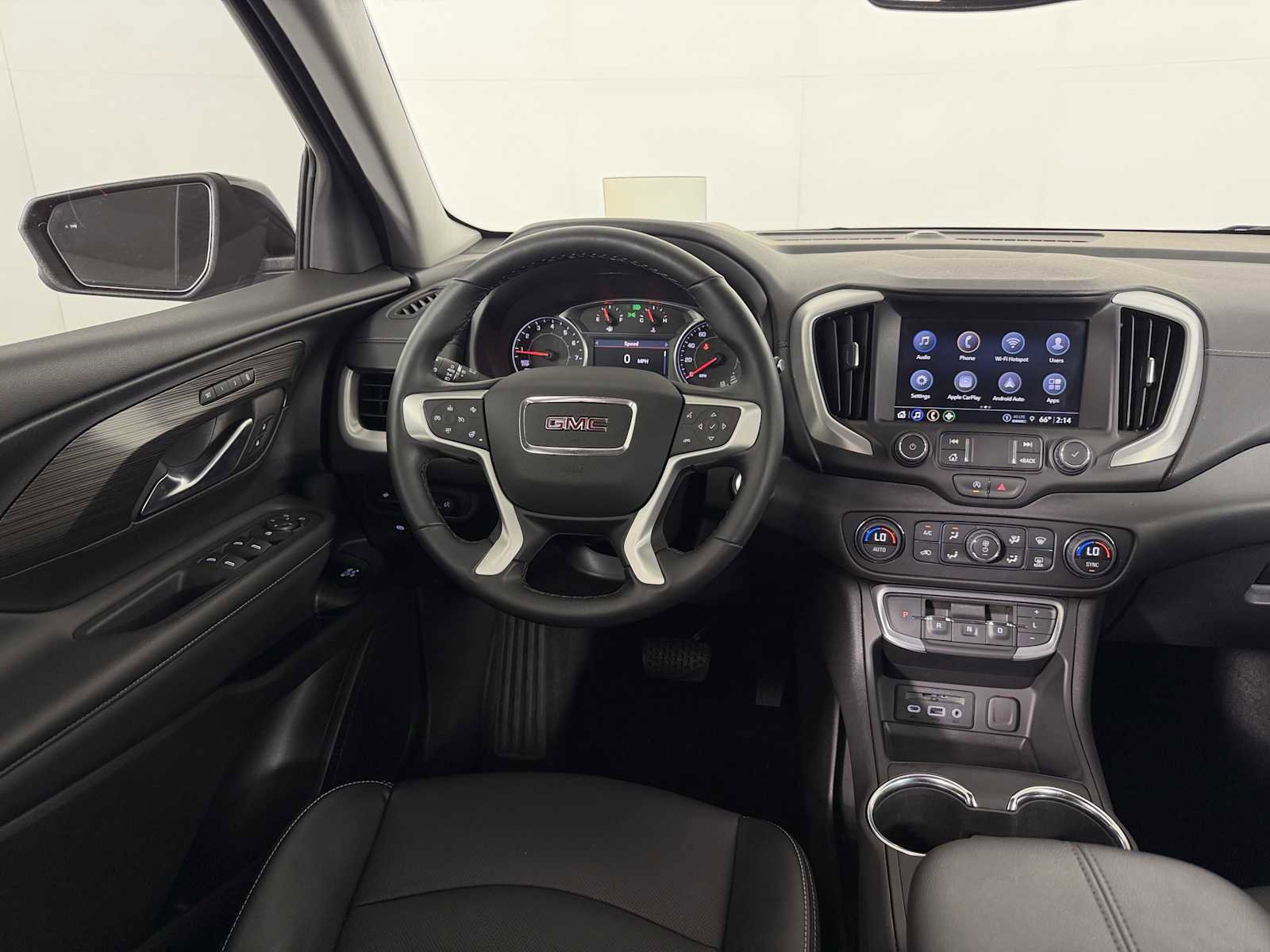 Used 2024 GMC Terrain SLT w/ Tech Package AWD/4WD image 22