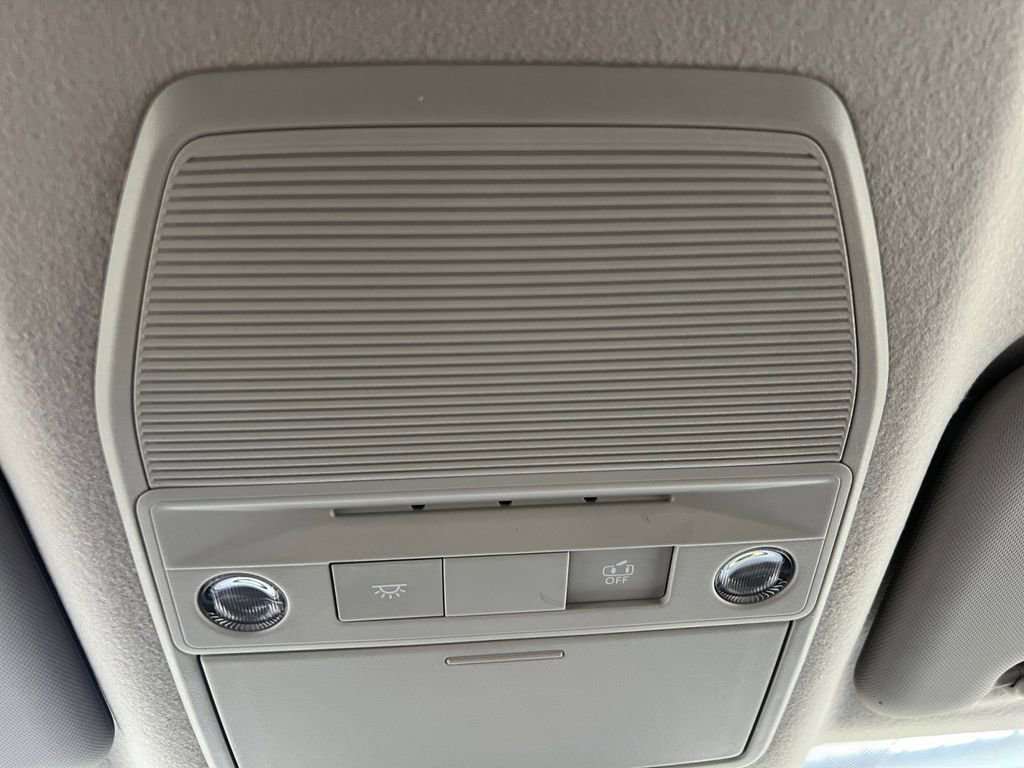 Certified 2025 Nissan Kicks SR image 7