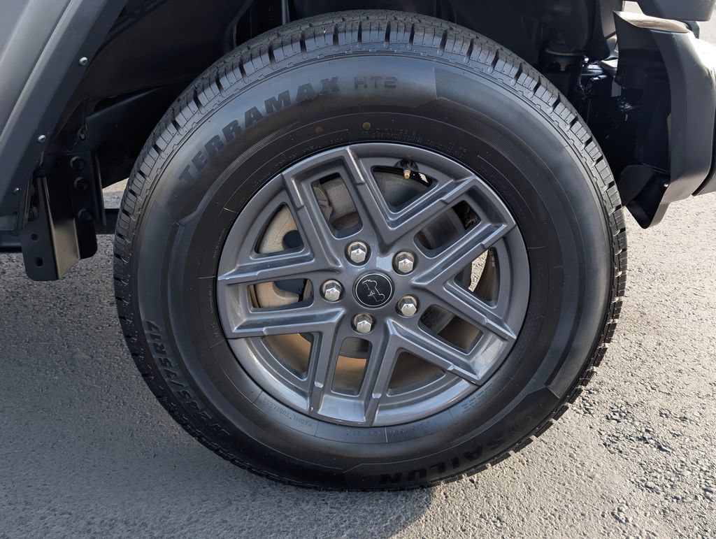 Used 2024 Jeep Wrangler Unlimited Sport AWD/4WD image 8