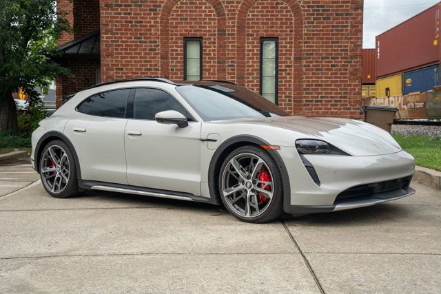 Used 2024 Porsche Taycan 4S w/ Premium Package AWD/4WD image 2