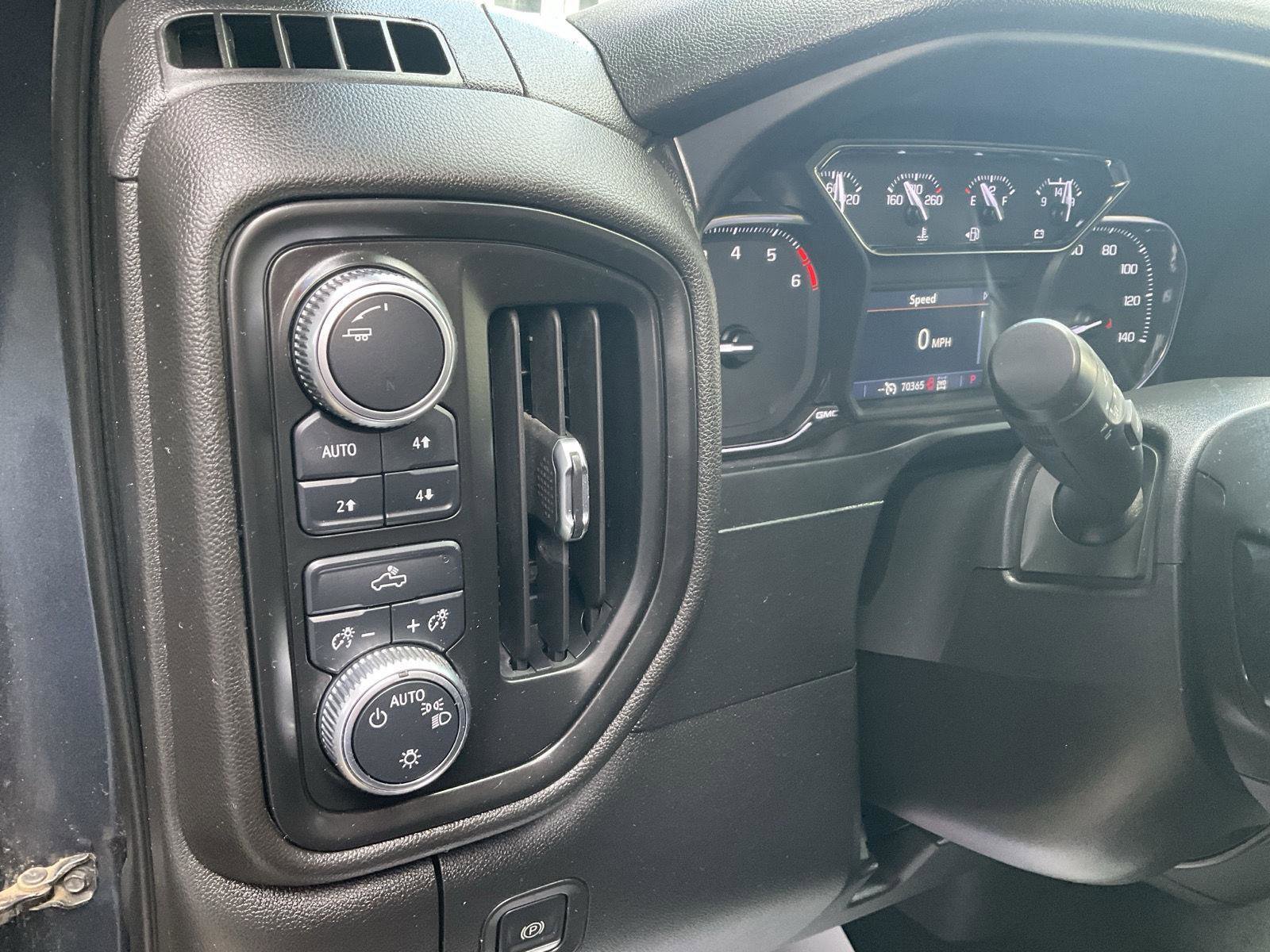 Used 2021 GMC Sierra 1500 4x4 Crew Cab w/ Sierra Value Package image 16