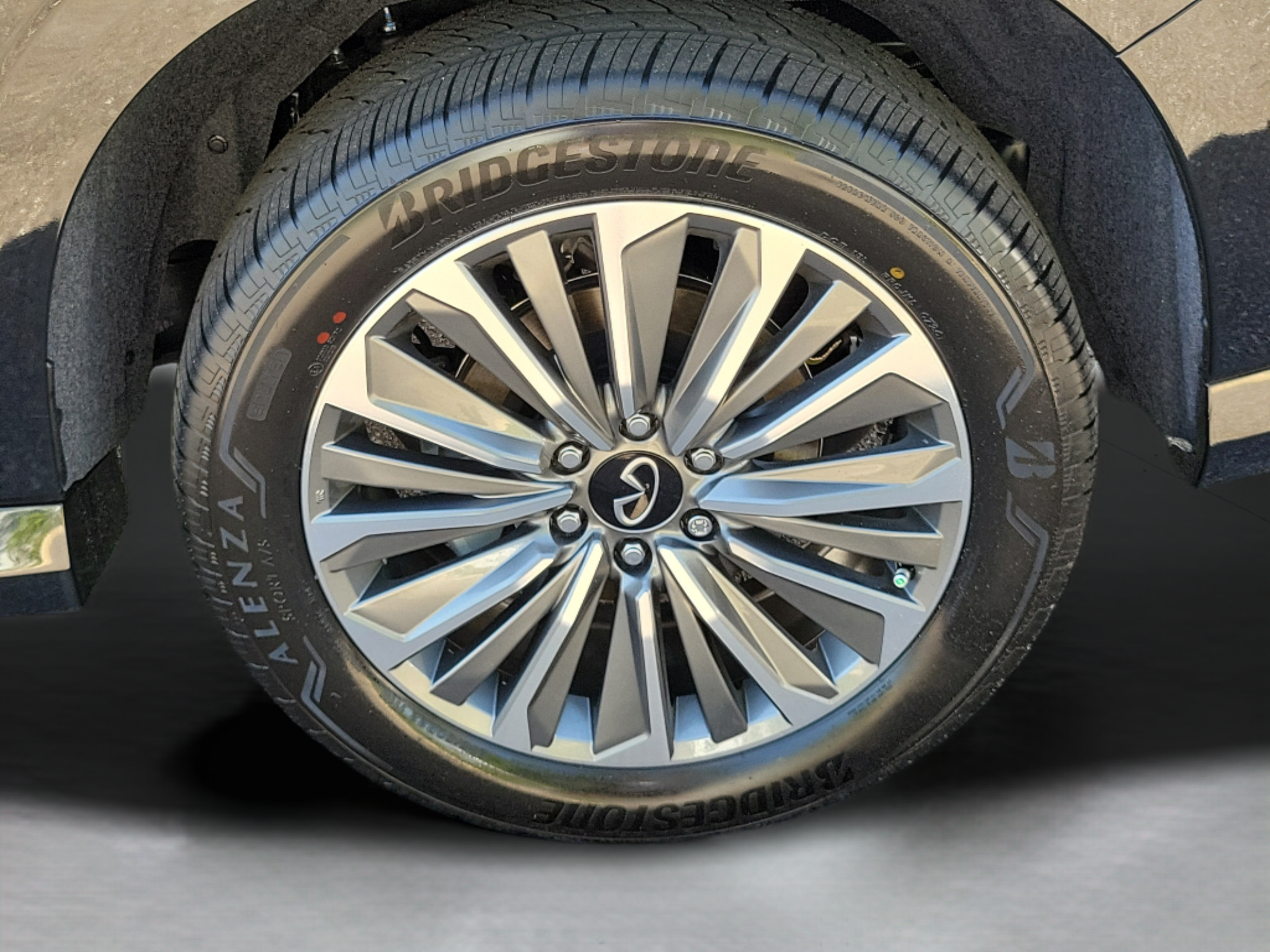 New 2027 INFINITI QX80 Luxe w/ Cargo Package RWD image 28