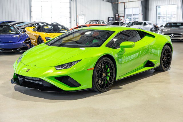 Used 2022 Lamborghini Huracan EVO RWD image 2