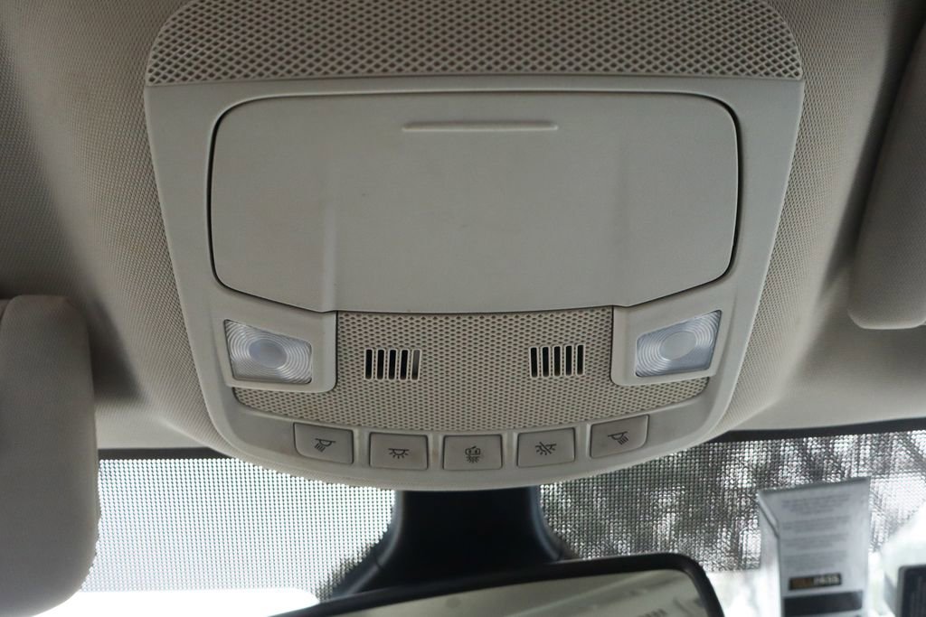 Used 2024 Ford Edge Titanium image 32