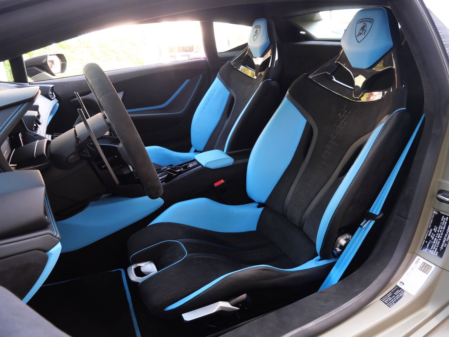 Used 2023 Lamborghini Huracan Tecnica RWD image 6