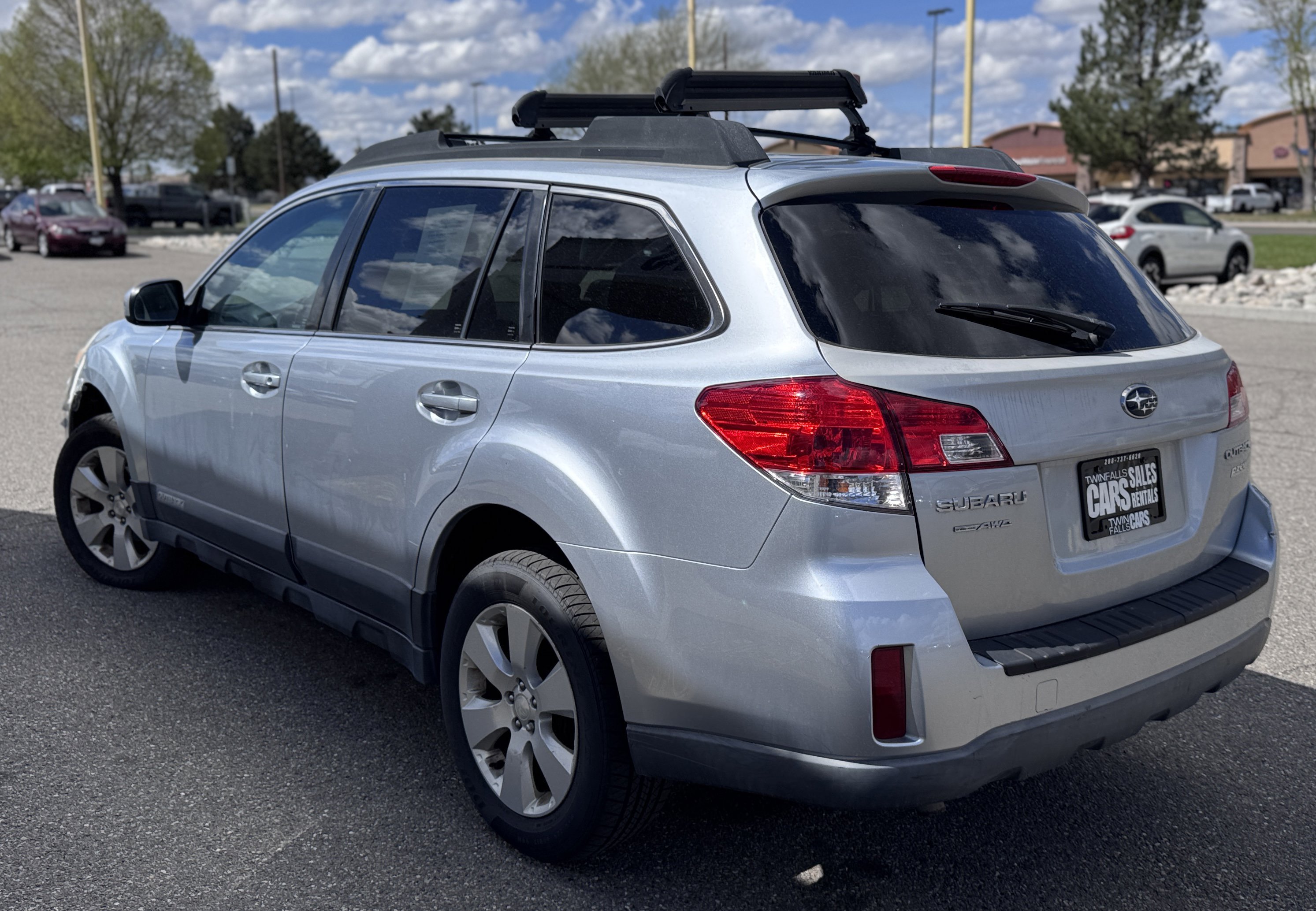 Used 2012 Subaru Outback 2.5i Premium w/ All-Weather Pkg AWD/4WD image 5