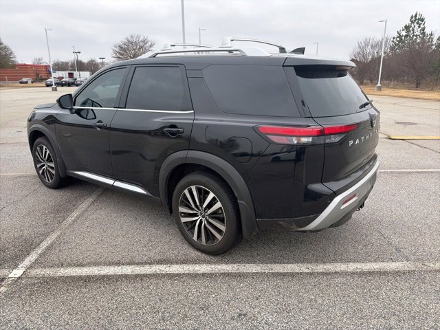 Used 2025 Nissan Pathfinder Platinum image 12