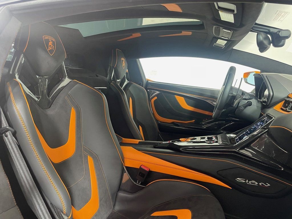 Used 2020 Lamborghini Sian Coupe AWD/4WD image 18