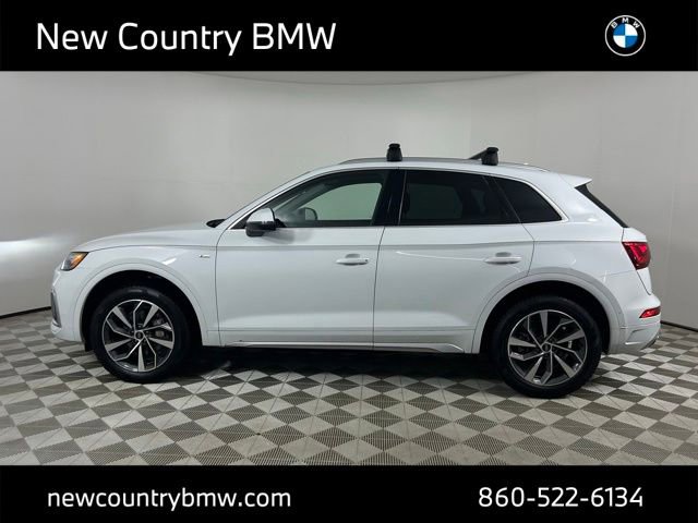 Used 2022 Audi Q5 2.0T Premium w/ Convenience Package AWD/4WD image 3