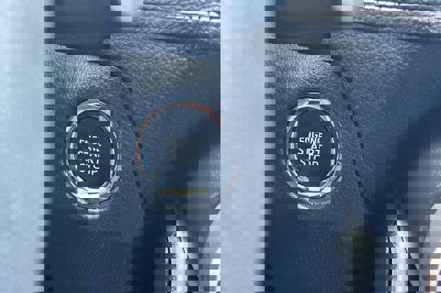 Used 2025 Toyota RAV4 XLE image 26