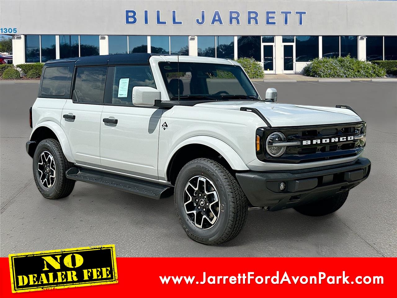 New 2026 Ford Bronco Outer Banks AWD/4WD image 1