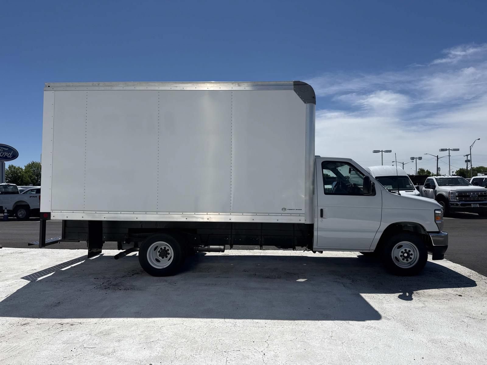 New 2027 Ford E-350 and Econoline 350 Super Duty w/ Power Equipment Group RWD image 2
