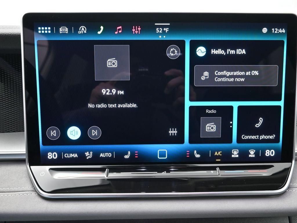 New 2026 Volkswagen Tiguan SE image 17