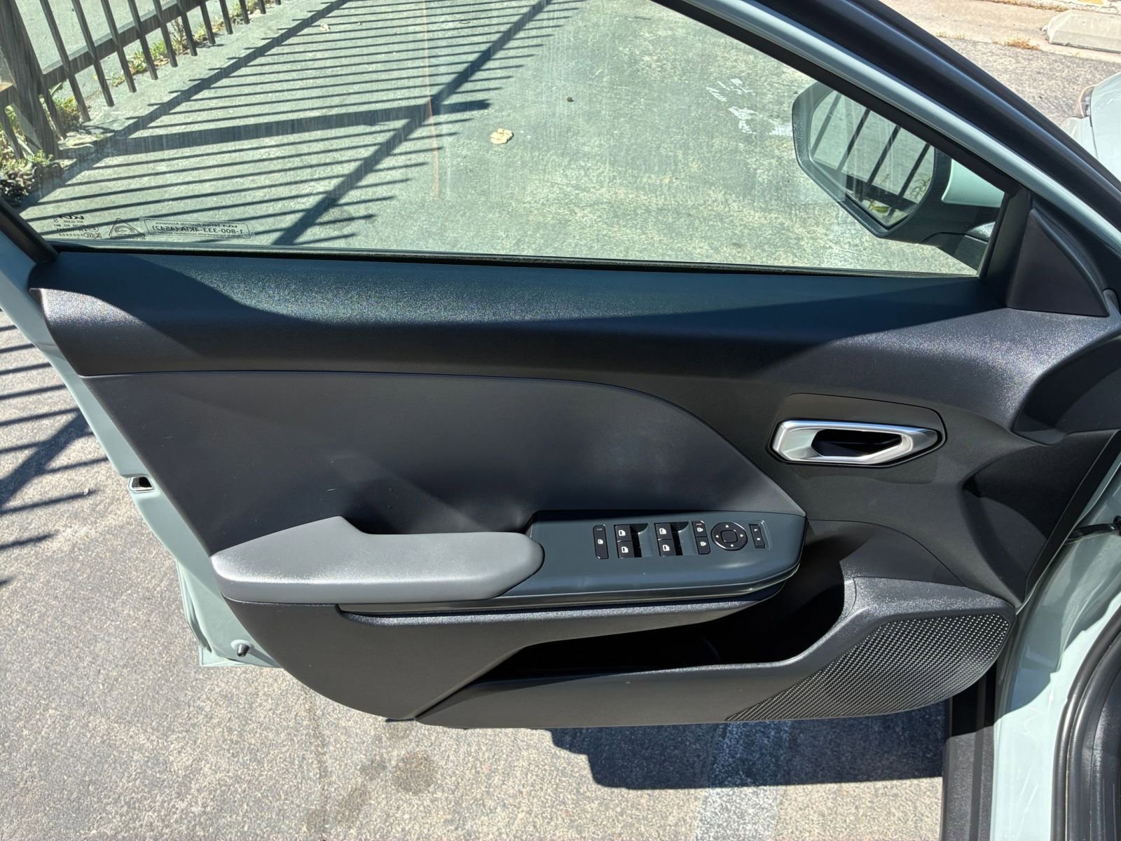 Used 2025 Kia K4 LXS image 18